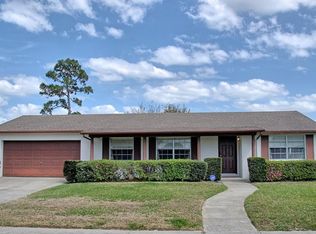 949 Candle Berry Rd, Orlando, FL 32825