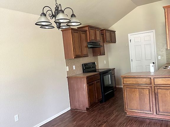 5th image of 9312 Peachtree Ln