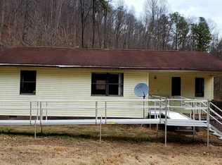 10 Watson Br, Branchland, WV 25506