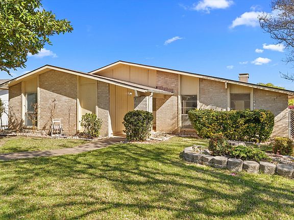 3rd image of 3020 Ravine Trl