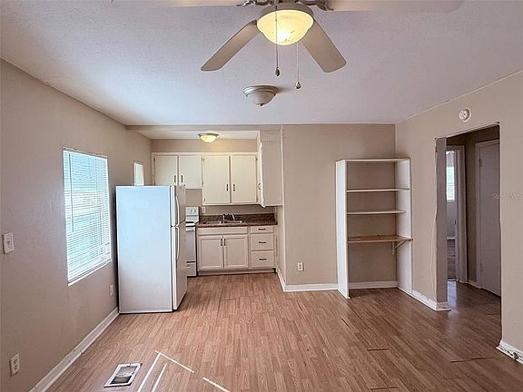 2nd image of 986 22nd Ave S APT 3