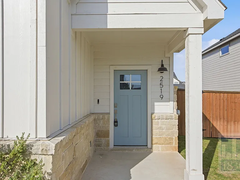 2519 Rose Archer Ln — Photo 2