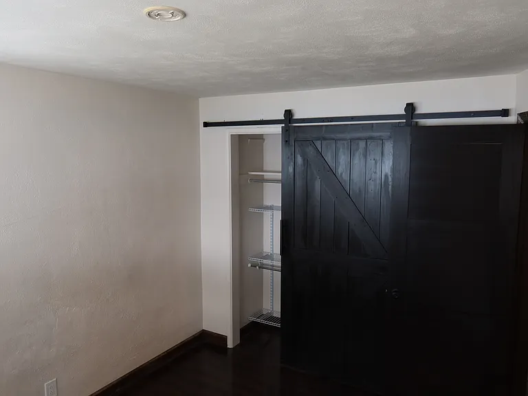 1637 Hanover St — Photo 12