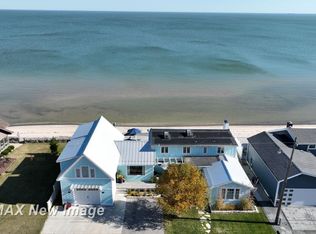 401 Ricoma Beach Rd, Bay City, MI 48706