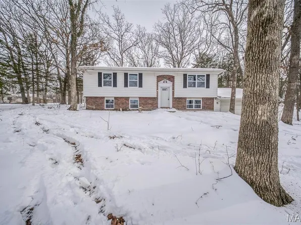 10820 Clayton Ct, Rolla, MO 65401