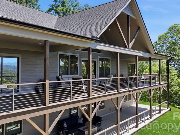 282 Tamarack Trl, Waynesville, NC 28785
