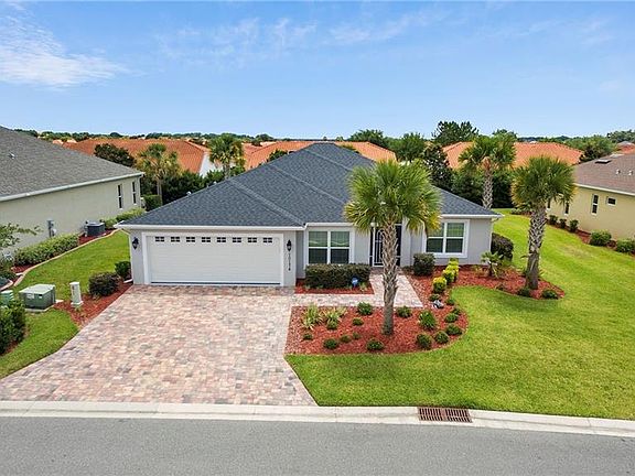 2nd image of 10174 Julia Isles Ave
