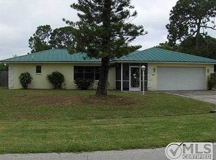 2222 SE Flanders Rd, Port Saint Lucie, FL 34952