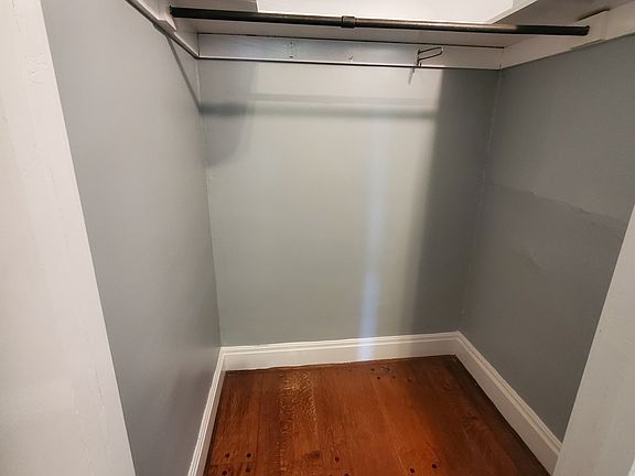 2nd image of 409 Franklin St