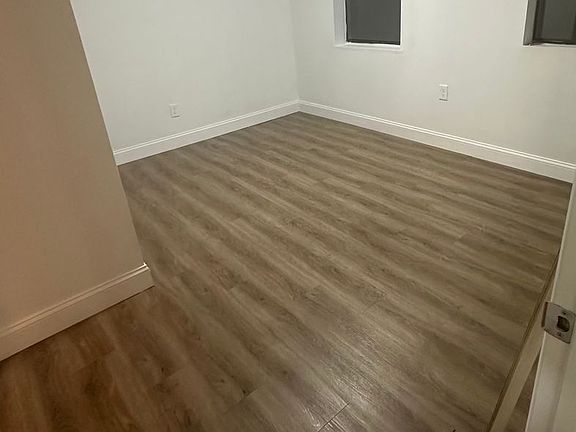 5th image of 201 Sewanee St #207