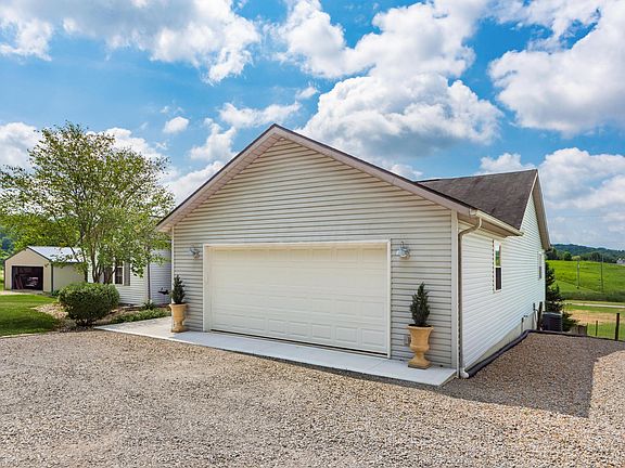 4th image of 3685 Township Road 411