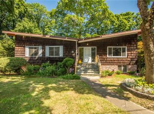 18 Studio Hill Rd, Briarcliff Manor, NY 10510