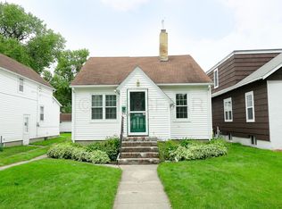 1106 Walnut St, Grand Forks, ND 58201