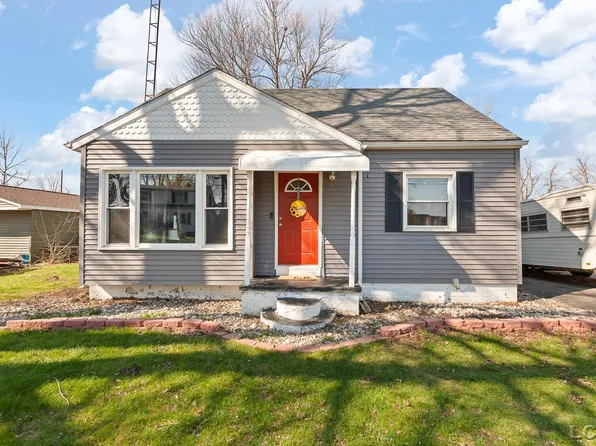 2094 Allan St, Adrian, MI 49221