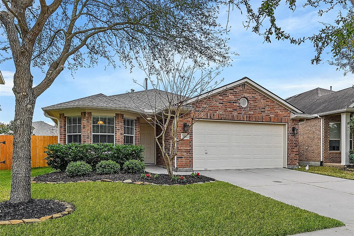 Building Photo - 3011 Crescent Oaks Park Ln