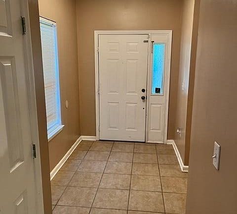 2nd image of 1325 Stone Rd APT 204