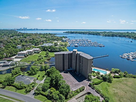 2nd image of 4401 Lakeside Dr Unit 1104