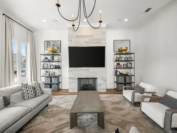 5026 Mimosa St, Baton Rouge, LA 70808