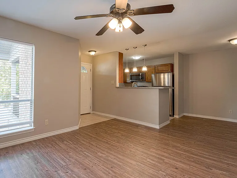 2404 Sycamore Ave #C-1 — Photo 31