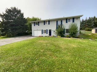 19 Buffalo Horn Cir, Henrietta, NY 14467