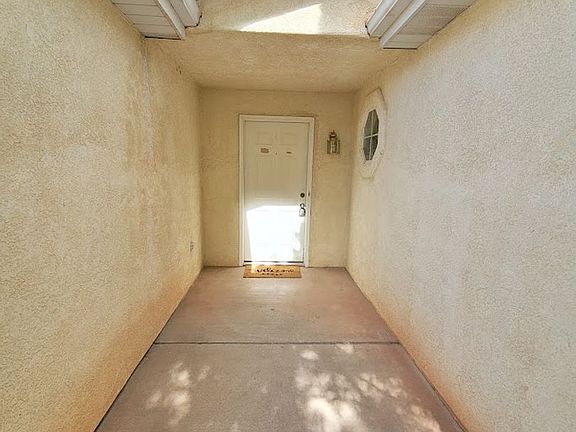 4th image of 787 N Warm Springs Dr