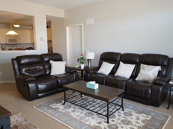4th image of 845 E 22nd St APT 403