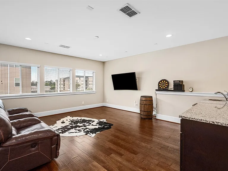 1407 Devonshire Manor Ln — Photo 26