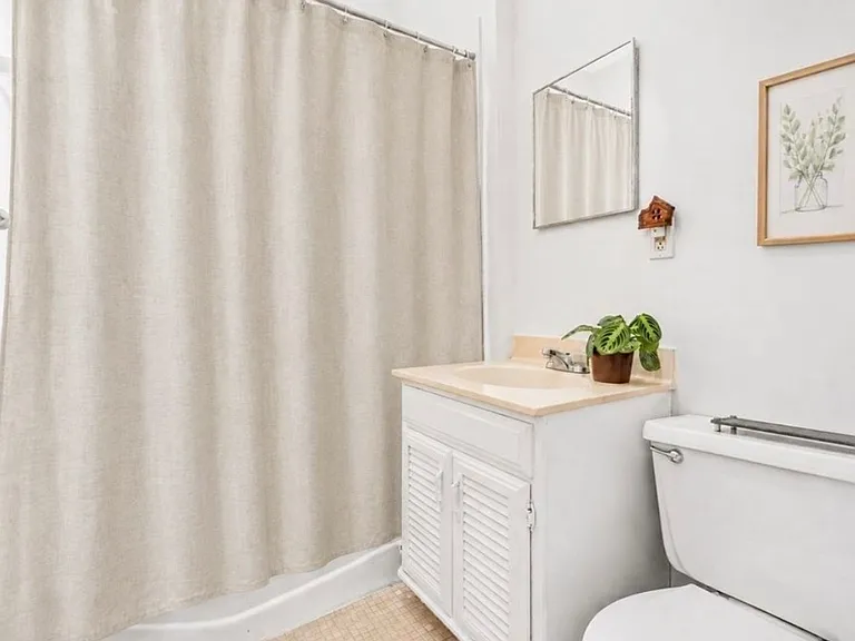 311 Summit Ave #8 — Photo 8