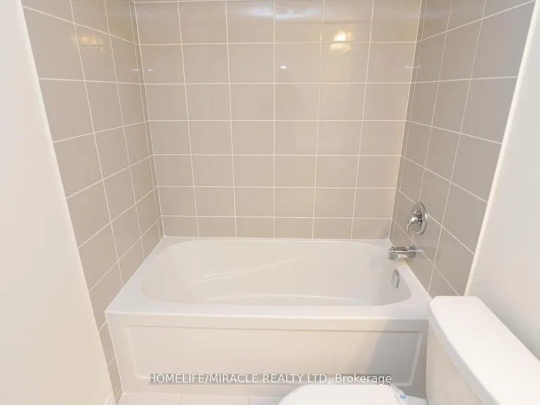 1081 Danforth Rd E #113 — Photo 26