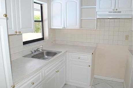 3rd image of 1271 NW 170th Ter