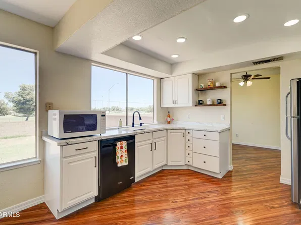 3050 E GABLE Avenue, Mesa, AZ 85204