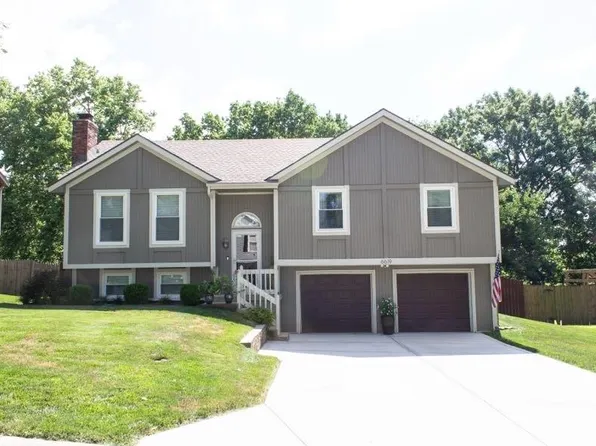 6619 NW Sioux Dr, Kansas City, MO 64152