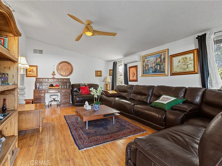 38457 Glenbush Ave — Photo 5