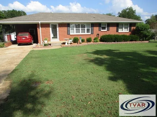 175 Carroll St S, Bruceton, TN 38317