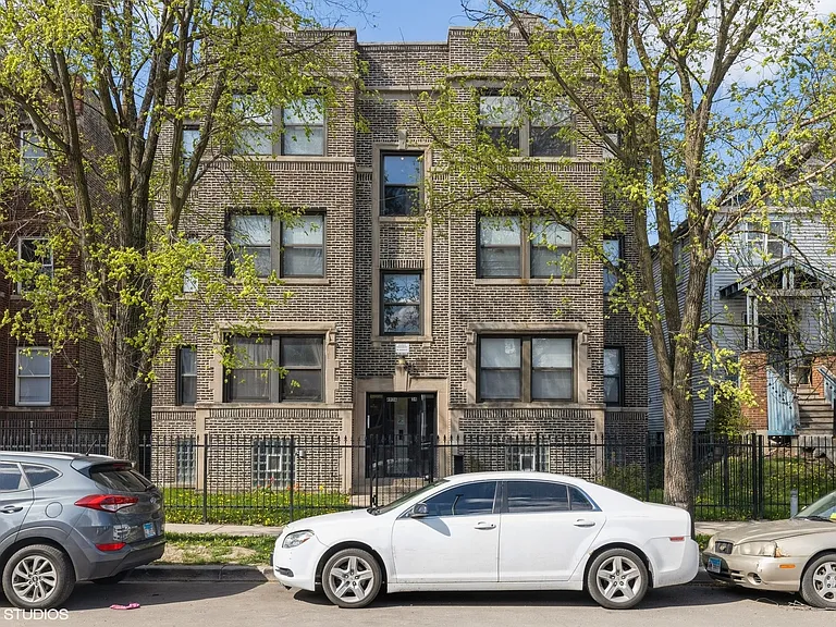4934 W Jackson Blvd #GARDEN — Photo 2