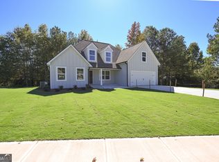 110 Fuller Ct, Grantville, GA 30220