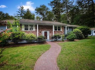 11 Farrwood Dr, Andover, MA 01810