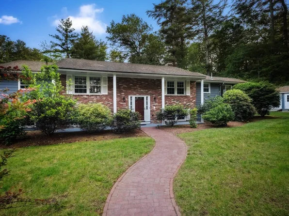 11 Farrwood Dr, Andover, MA 01810