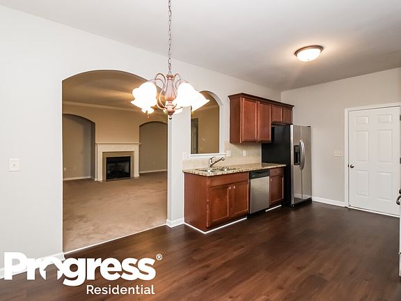 5th image of 226 Ascott Ln #1