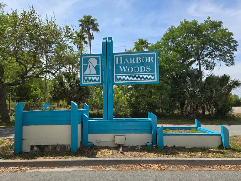 515 Landings Way — Photo 15