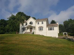 15 Nicholas Way, Mahopac, NY 10541