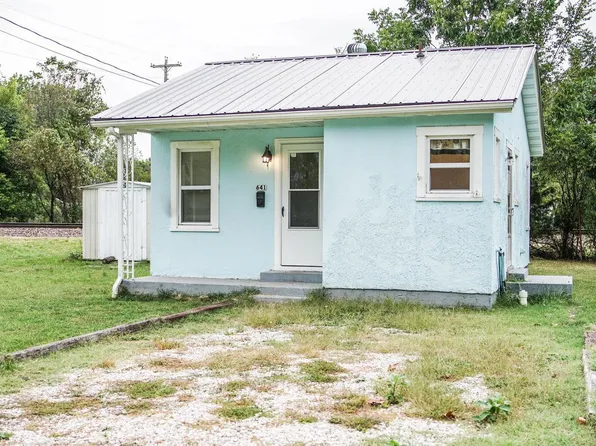 641 W Maple Street, Marshfield, MO 65706
