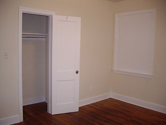 4th image of 1123 SW 5th Ave APT D