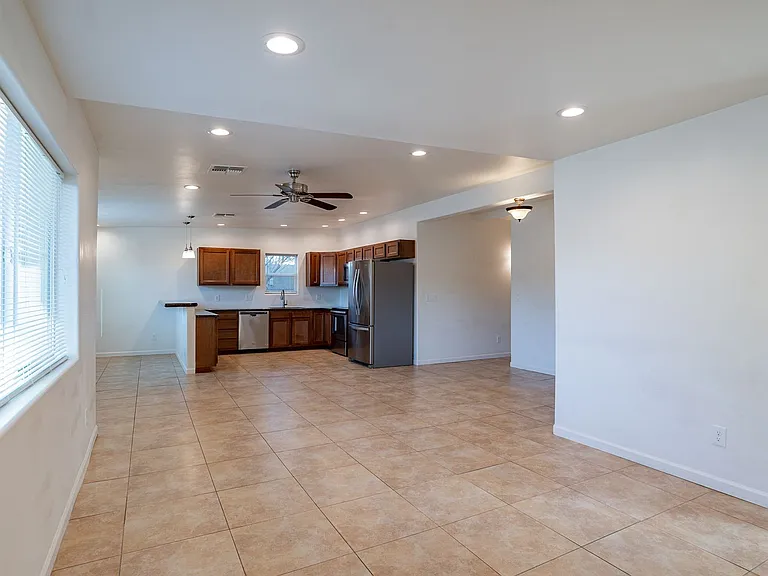 436 E. Waverly St. — Photo 10