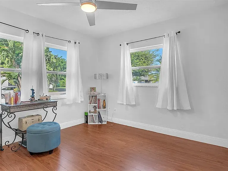 7401 NW 94th Way — Photo 9