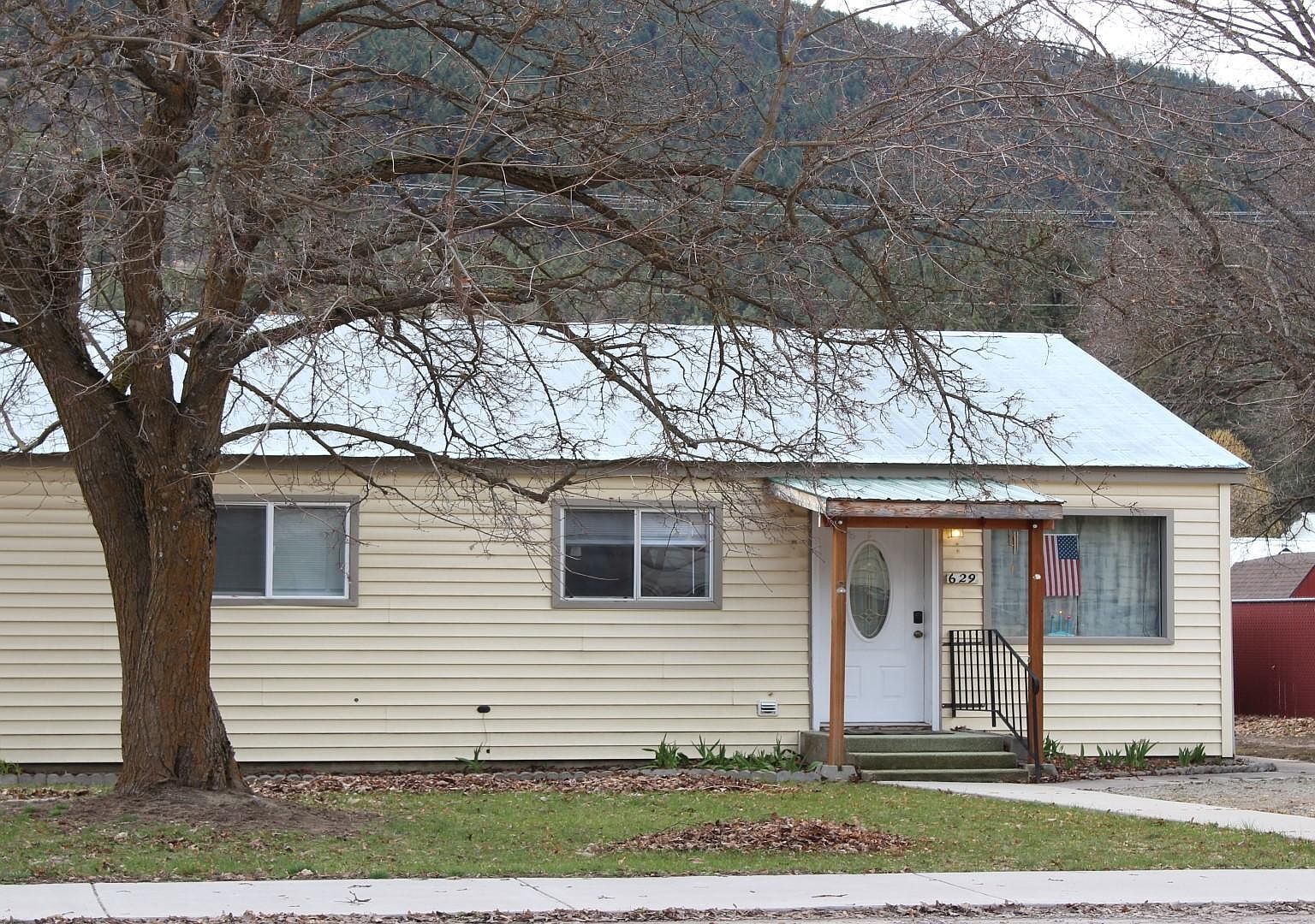 629 4th Ave E Superior Mt 59872 Mls 22104849 Zillow