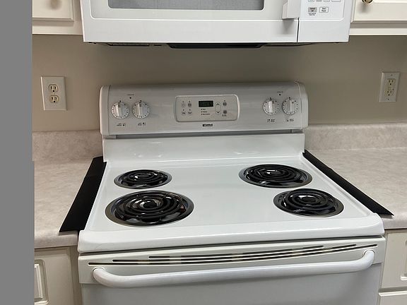 5th image of 123 Cedar Glen Ln