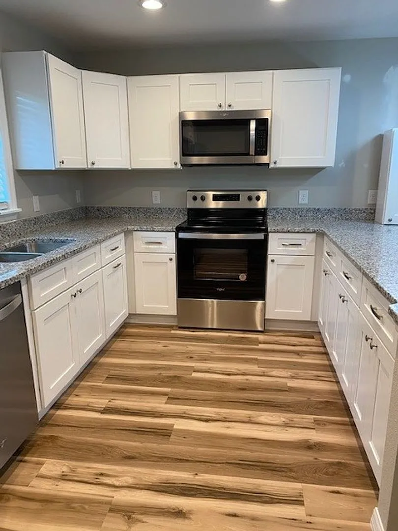 Student Housing — Photo 2