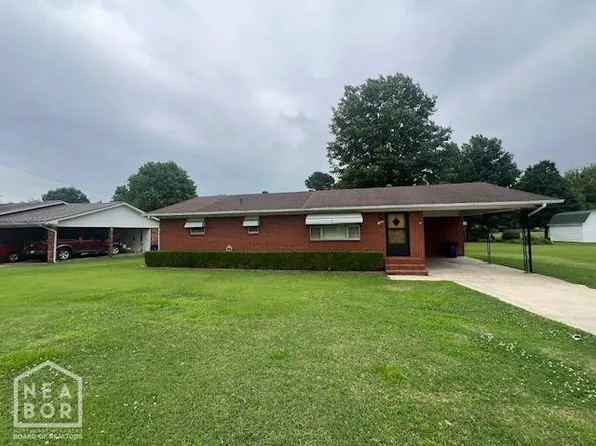130 N Ballard St, Rector, AR 72461