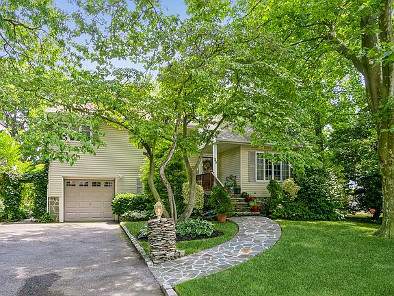 2nd image of 33 East Dr